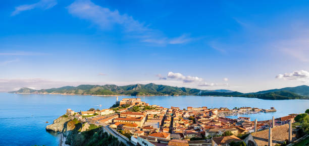 Panorama di Portoferraio dall'arcipelago toscano